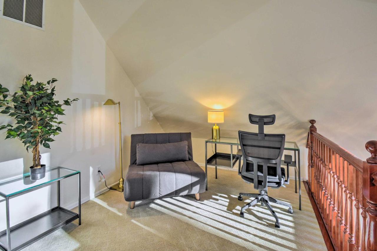 Fox Paws Luxury Cabin - Hot Tub, Fire Pit & Pines! Hansville エクステリア 写真